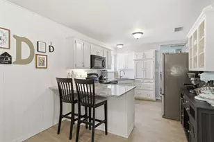 217 N Laramie Cir, Pilot Point, TX 76258 - Photo 8