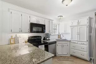 217 N Laramie Cir, Pilot Point, TX 76258 - Photo 8