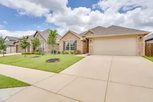 533 Lela Cir, Keene, TX 76059 - Photo 38