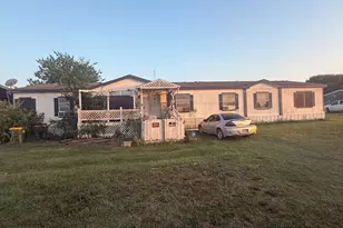 3609 Wild Horse Ln, Joshua, TX 76058 - Photo 2