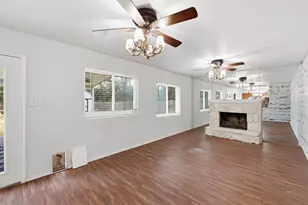 806 Waggoner Dr, Arlington, TX 76013 - Photo 18