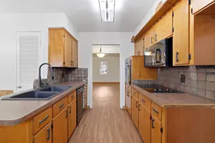 806 Waggoner Dr, Arlington, TX 76013 - Photo 12