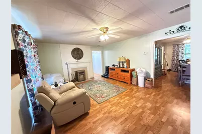 619 E 12th Street, Bonham, TX 75418 - Photo 6