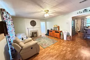 619 E 12th St, Bonham, TX 75418 - Photo 6