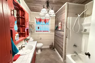 619 E 12th St, Bonham, TX 75418 - Photo 4
