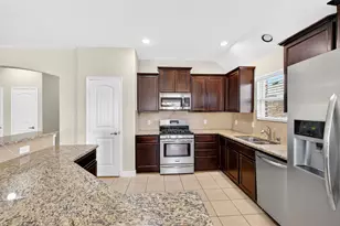 2409 Michelle Creek Dr, Little Elm, TX 75068 - Photo 10