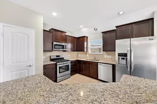 2409 Michelle Creek Dr, Little Elm, TX 75068 - Photo 8