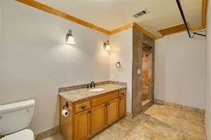 2445 Stadium Pl, Arlington, TX 76006 - Photo 10