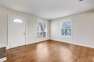 304 N Montreal Ave, Dallas, TX 75208 - Photo 2