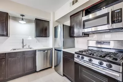 304 N Montreal Avenue #306, Dallas, TX 75208 - Photo 8