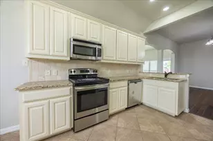304 Hardeman Blvd, Justin, TX 76247 - Photo 16