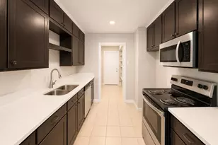 930 Lindy Ct, Irving, TX 75060 - Photo 4