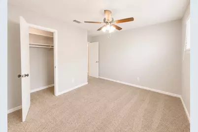 930 Lindy Court, Irving, TX 75060 - Photo 14