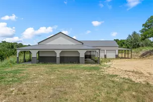 365 Grand Cyn Dr, Oglesby, TX 76561 - Photo 2