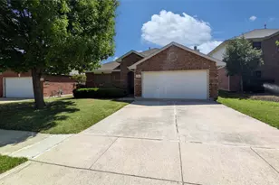 705 Chalk Knoll Rd, Fort Worth, TX 76108 - Photo 2