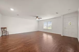 1600 Miller Ct, Pantego, TX 76013 - Photo 4