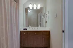 917 Longmeadow Ln, DeSoto, TX 75115 - Photo 40
