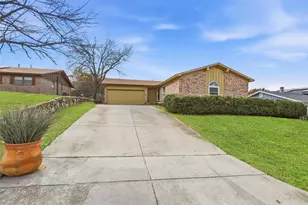 7833 Davenport Ave, Fort Worth, TX 76116 - Photo 2