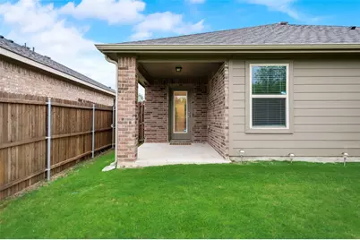 1302 Meadow Creek Drive, Princeton, TX 75407 - Photo 28