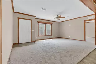 7800 Mockingbird Ln, North Richland Hills, TX 76180 - Photo 8