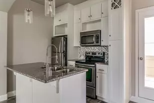 391 E Main St, Lewisville, TX 75057 - Photo 8