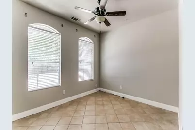 391 E Main Street, Lewisville, TX 75057 - Photo 4