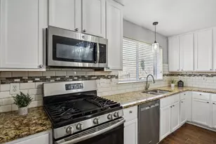 9121 Liberty Crossing Dr, Fort Worth, TX 76131 - Photo 10