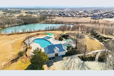 9121 Liberty Crossing Drive, Fort Worth, TX 76131 - Photo 2