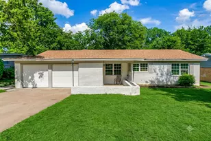 3821 Bonnie Dr, Fort Worth, TX 76116 - Photo 1