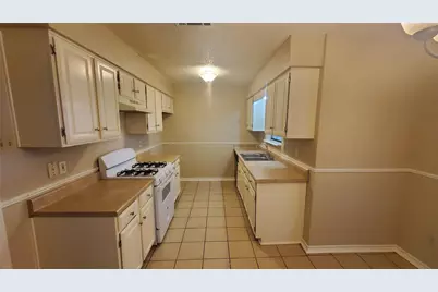 505 Pelican Court, DeSoto, TX 75115 - Photo 4