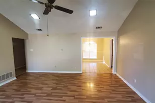 505 Pelican Ct, DeSoto, TX 75115 - Photo 12