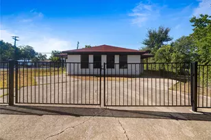 2540 Avenue H, Fort Worth, TX 76105 - Photo 2