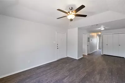 2540 Avenue H, Fort Worth, TX 76105 - Photo 4