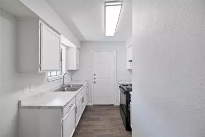 2540 Avenue H, Fort Worth, TX 76105 - Photo 6