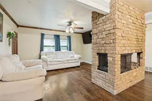237 Southwood Dr, Lancaster, TX 75146 - Photo 4