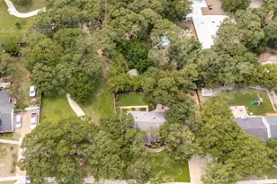1735 Sunnybrook Dr, Irving, TX 75061 - Photo 32