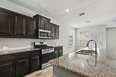 9040 Twin Mills Boulevard, Fort Worth, TX 76179 - Photo 4