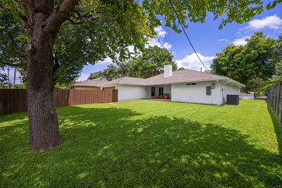 10201 Royal Highlands Drive, Dallas, TX 75238 - Photo 32