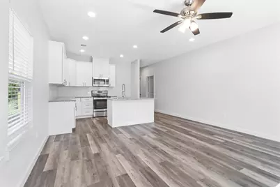 223 W Walker Street, Denison, TX 75020 - Photo 2