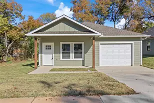 223 W Walker St, Denison, TX 75020 - Photo 1