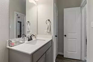 1089 Emilia Dr, Farmersville, TX 75442 - Photo 10
