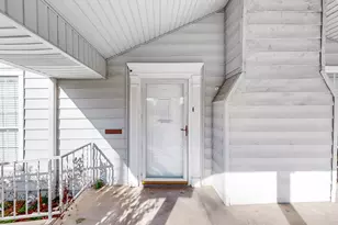 407 W Main St, Whitesboro, TX 76273 - Photo 2