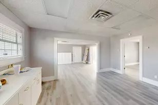 407 W Main St, Whitesboro, TX 76273 - Photo 12