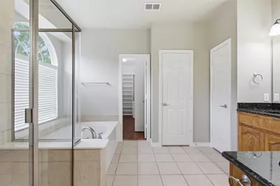2305 Trickling Creek Drive, Garland, TX 75041 - Photo 8