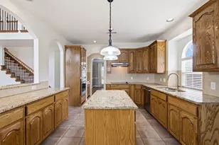 2305 Trickling Creek Dr, Garland, TX 75041 - Photo 10