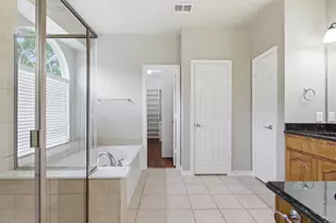 2305 Trickling Creek Dr, Garland, TX 75041 - Photo 8