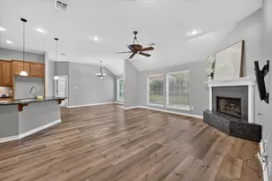 930 Royal Oak Ln, Burleson, TX 76028 - Photo 8