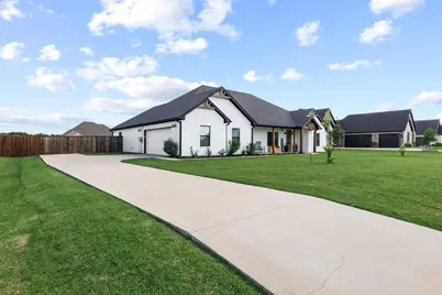 121 Chisolm Trail, Pottsboro, TX 75076 - Photo 2