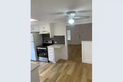 202 S Willomet Avenue #4, Dallas, TX 75208 - Photo 1