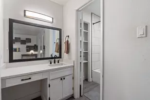 8069 Meadow Rd, Dallas, TX 75231 - Photo 16